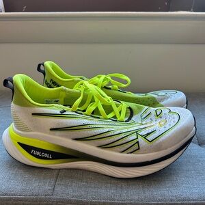 New Balance FuelCell SuperComp Elite v3